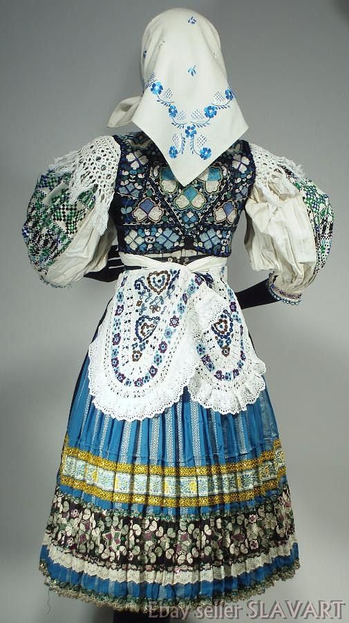 服装捷克传统民族服装也是这次彩窗款的款式参考画板等等放评论