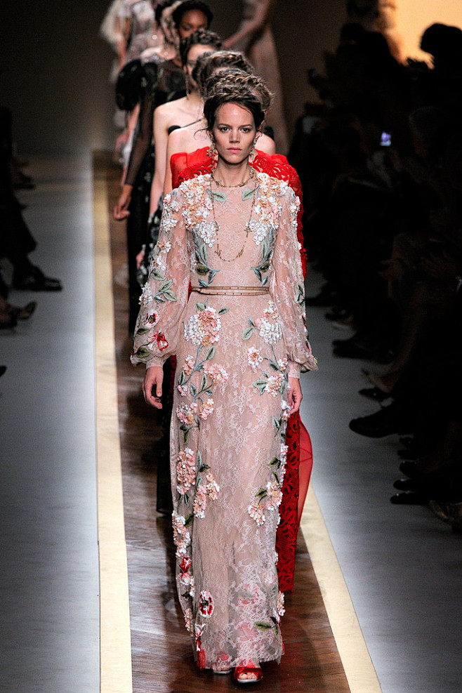 Valentino 2012春夏秀_时尚...