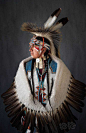 美国新墨西哥州，身穿传统服饰的印第安人。 [Craig Varjabedian]