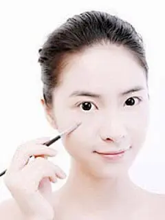轻画上扬眉 包子脸一秒变小