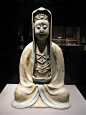 宋代青白釉反瓷观音菩萨像。出土在北京丰台。日本首都博物馆