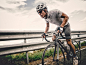 Cyclist in maximum effort in a road by Ramón  Espelt on 500px