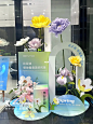 比亚迪海洋网展厅入口橱窗巨型郁金香美陈
