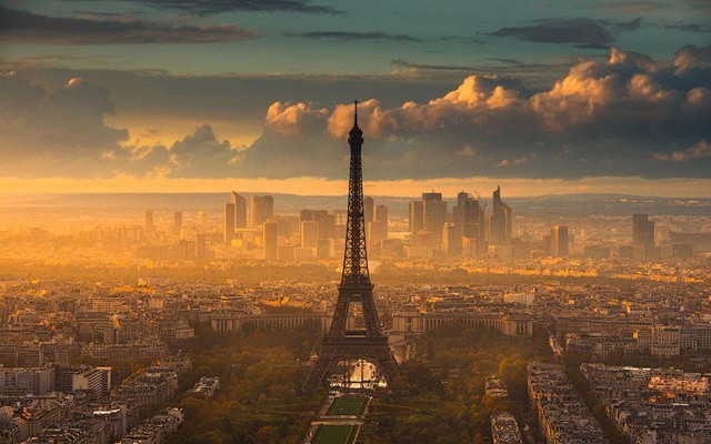 巴黎的象征埃菲尔铁塔摄影作品欣赏_建筑摄...