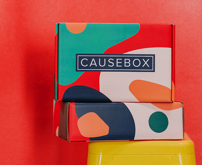 色彩年轻活力的Causebox女性产品包...