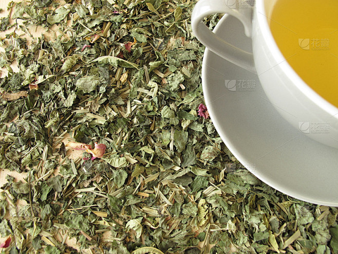 一杯草药茶