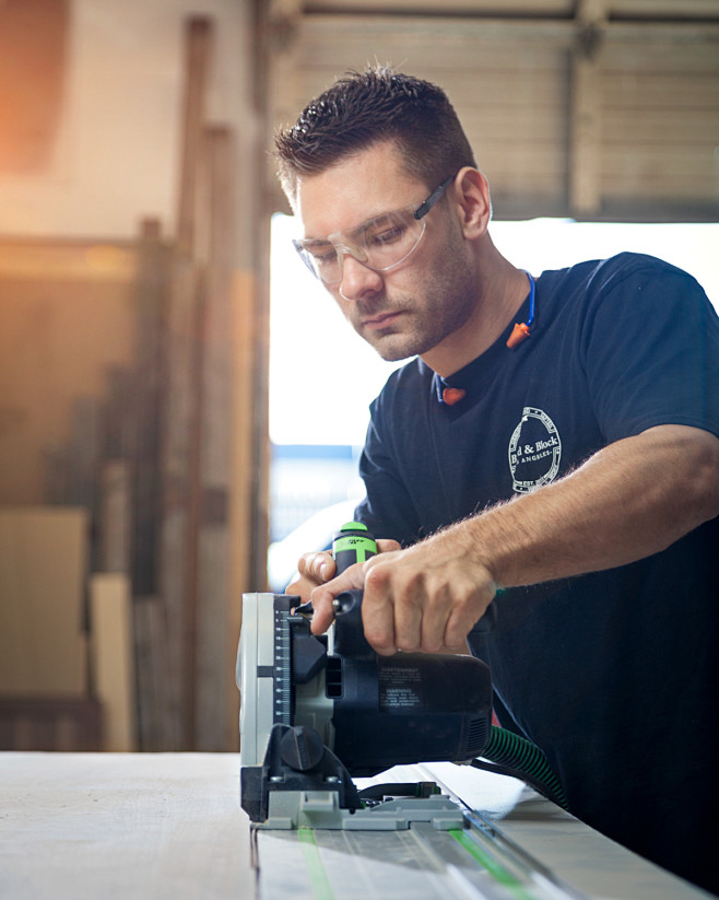 Craftsman woodworkin...