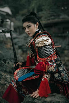 小雷1990采集到古代服饰