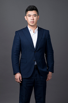 com采集花象小主采集到人物海报设计男士半身西装形象照图片nipic.