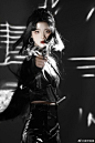 置顶 #摄影# #画画素材# 
潘潘的创作及作品入口：
所有原创作品模仿需要注明，禁止抄袭，做头像，二改，画画需要注明我，不️商用。
这个人挺无聊的，随便看看，也不会一直都拍一个风格，也不会一直拍的都好看，萝卜青菜各有所爱，但是更新很勤快，喜欢就点个赞，不喜欢就划过去，谢谢 ​​​​...展开全文c