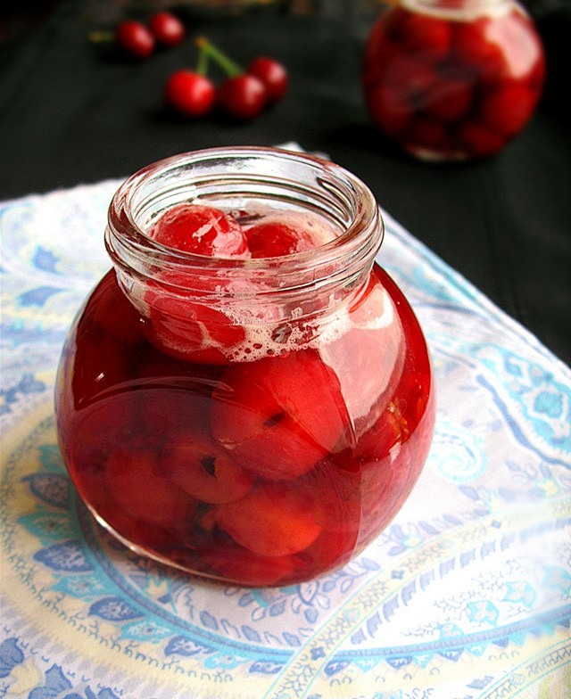 【糖渍樱桃】 1 主料樱桃500g清洗干.