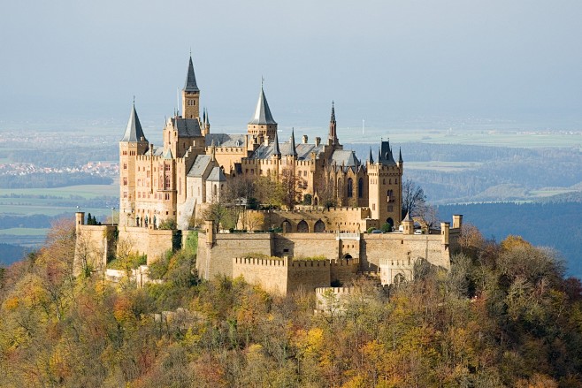 Burg_Hohenzollern_ak...