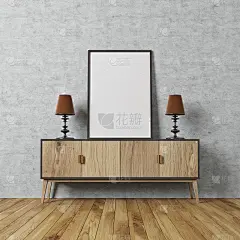 水泥墙房间，柜子上有海报