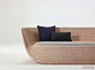 [藤制沙发] 日本设计师Hiroomi Tahara设计的这款沙发Fruit Bowl，和矮桌、坐凳一起组成系列家具，使用藤条编织而成的，纯手工制作，整体造型圆润简洁，非常清爽。
