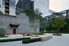 毗连庭，深圳 / 七月合作社 : 以自然元素调和古建筑与商业环境的氛围差异