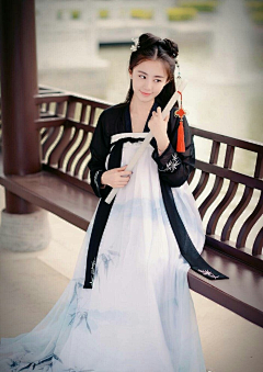 久溺深海只为你v采集到汉服