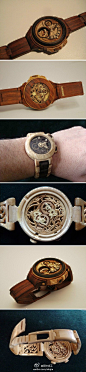 #阿卡手工-创意#几乎全用木头制作功能手表。乍一看，这些令人赏心悦目的钟表好像是由瑞士最好的制造商精心制作出来的。但实际上，它们由乌克兰普通木匠瓦列里-达尼维奇雕刻而成。