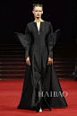 现实主义“糖衣炮弹”！Alexis Mabille 2018春夏高级定制秀，海报网带你亲临2018春夏高定时装周