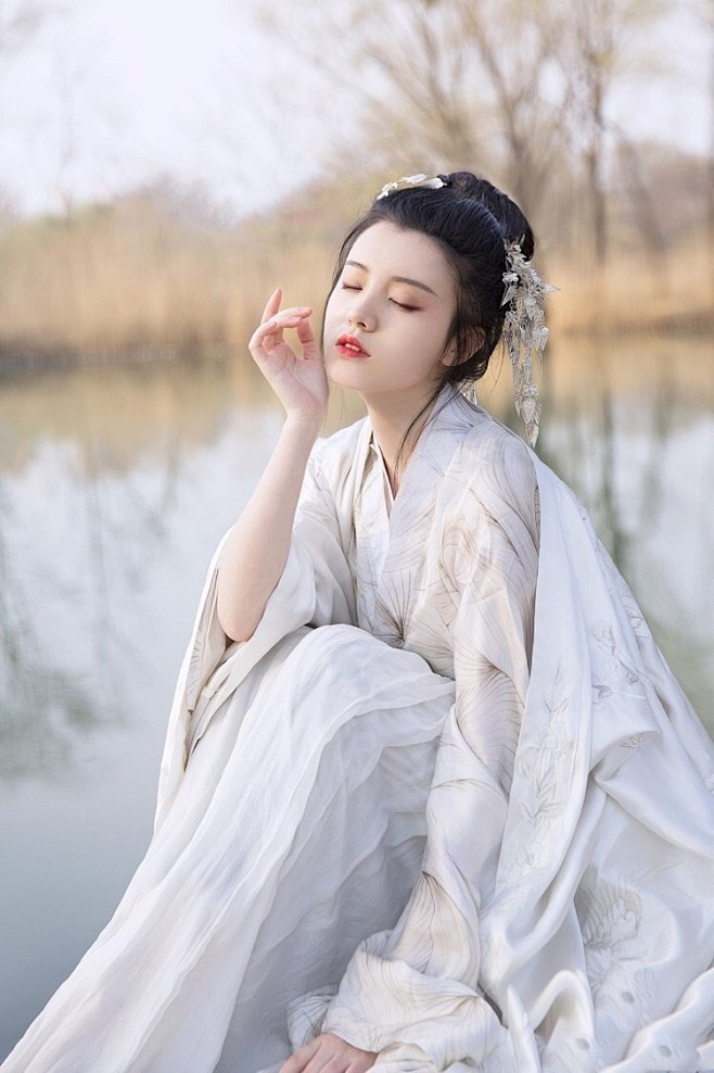 白色汉服女超仙古风凝琼貌交领齐腰襦裙魏晋风大袖衫春秋装学生淘宝网