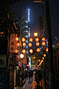 夜散歩のススメ「渋谷のんべい横丁と提灯 」東京都渋谷区