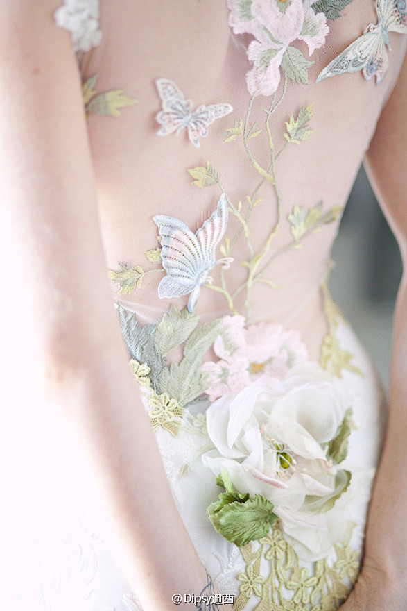 美国婚纱设计师Claire Pettib...