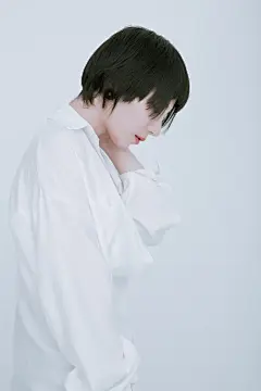 人只有将寂寞坐断，才可以重拾喧闹；把悲伤过尽，才可以重见欢颜；把苦涩尝遍，就会自然回甘。

—— 林徽因 
