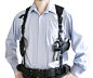 【Shoulder Holster ②】再补充一些背部和枪在腋下的照片，因为绝大部分人都是右撇子，所以不论双背带，还是单边背带的款式，枪在左边比较常见。绝大部分情况下带子是有弹性的，可以拉拽...比如图9（gif 略大）...没事干弹一下也挺有意思...