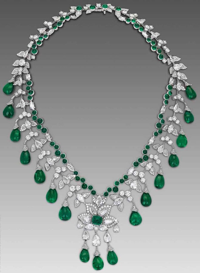 Zambian cabochon eme...
