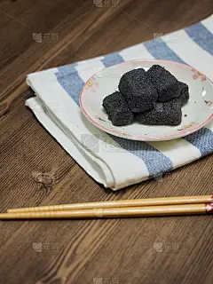 韩式传统食品浸酥和黑芝麻浸酥