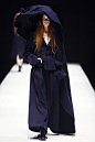 Yohji Yamamoto2006秋冬高级成衣发布秀_2006巴黎时装周图片218687_T台展示_VOGUE时尚网