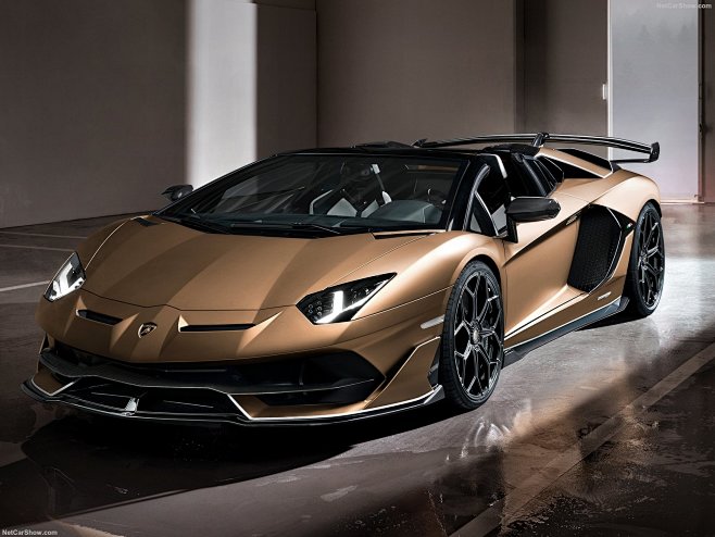 Lamborghini Aventado...