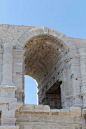 古罗马建筑Ancient Roman architecture  拱券技术是罗马建筑最大的特色、最大的成就，是它对欧洲建筑最大的贡献。