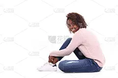 年轻的黑人女性