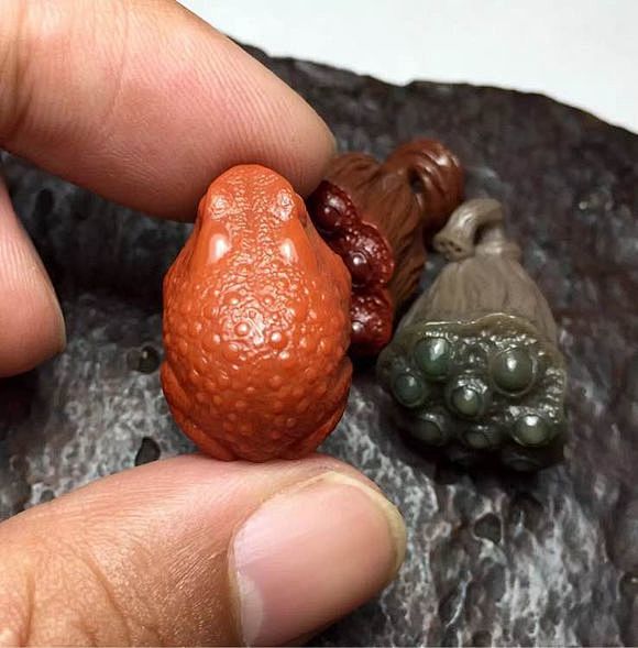 精品瓦西料纯色满肉柿子红《金蟾_玉雕吧_...