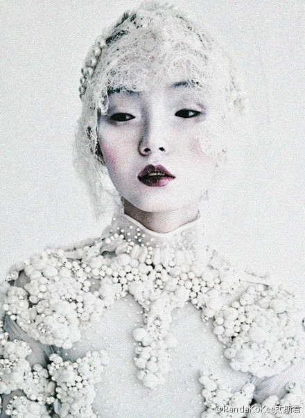 Xiao Wen Ju wears #G...