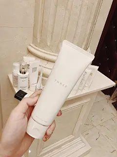 网红12款洁面评测✨ #SISI 评测#✨洁面洗面奶 : 12款品牌的洁面都是我自己用过的空瓶评测✨ 先说一下我的肤质：夏天混油，冬天混干 特别说明：每个女生肤质不同，对泡沫清洁力的理解也不同，使用感受度也并非都一致。所以纯属分享个人感受，如果和小仙女‍