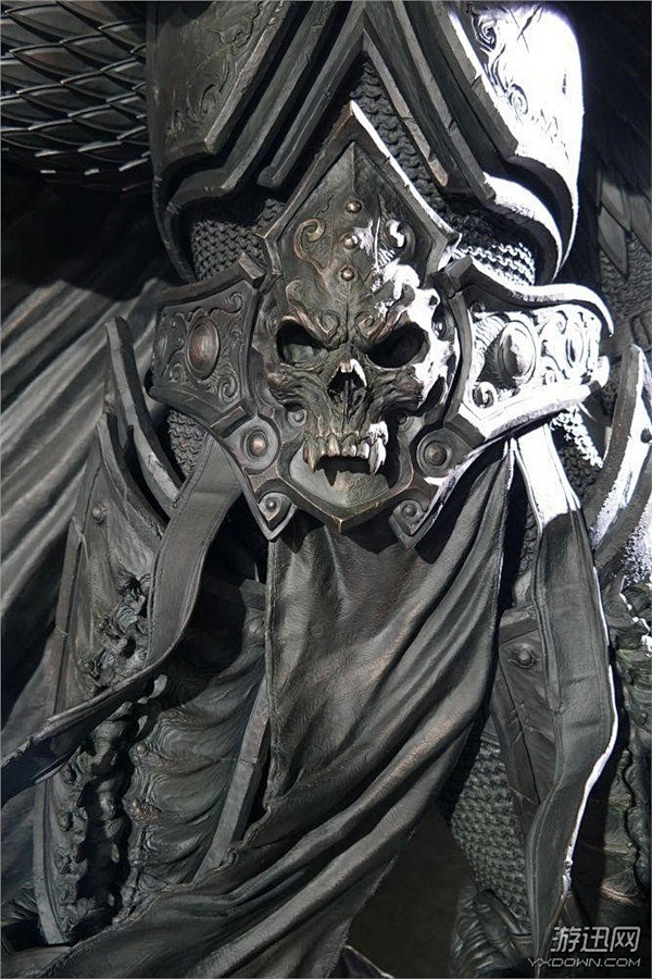 暴雪造《魔兽世界》“阿尔萨斯”巨型雕像为...