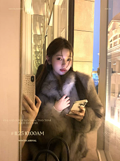 是小小玲吖！采集到（网红女装）轮播海报图