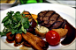 [梨泰院·龙山Pishon家庭式西餐厅] 区域：梨泰院·龙山主要的菜单：牛排，面食，汤，色拉，葡萄酒