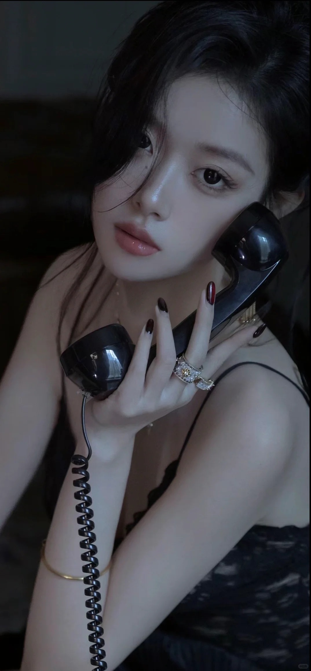 全面屏手机美女壁纸_美女壁纸