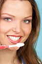洁白牙齿的美女高清图片 - 素材中国16素材网