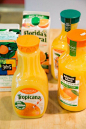 橙汁是早上的必备饮品。 当我们感到感冒时，我们可以获得一剂维生素C.  它是含羞草中必不可少的成分。 它是一种受到每个人喜爱的主食饮料。 我们品尝了几个主要品牌的橙汁，试图找到一个最好买的。