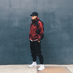 章鱼小姐采集到潮牌
