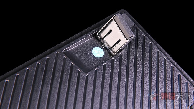 金属风暴：罗技G413机械游戏键盘首发评...