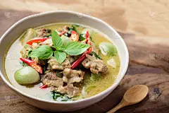 泰式食物，绿咖喱猪肉(Kang Keaw Wan)