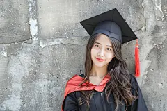 大学学生毕业证学士帽图片摄影图