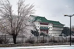 雨雪过后的中国长春文化广场冬季景观