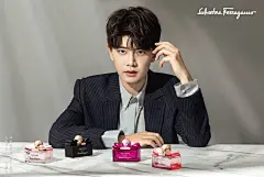 任嘉伦 
菲拉格慕香水 代言 
壁纸