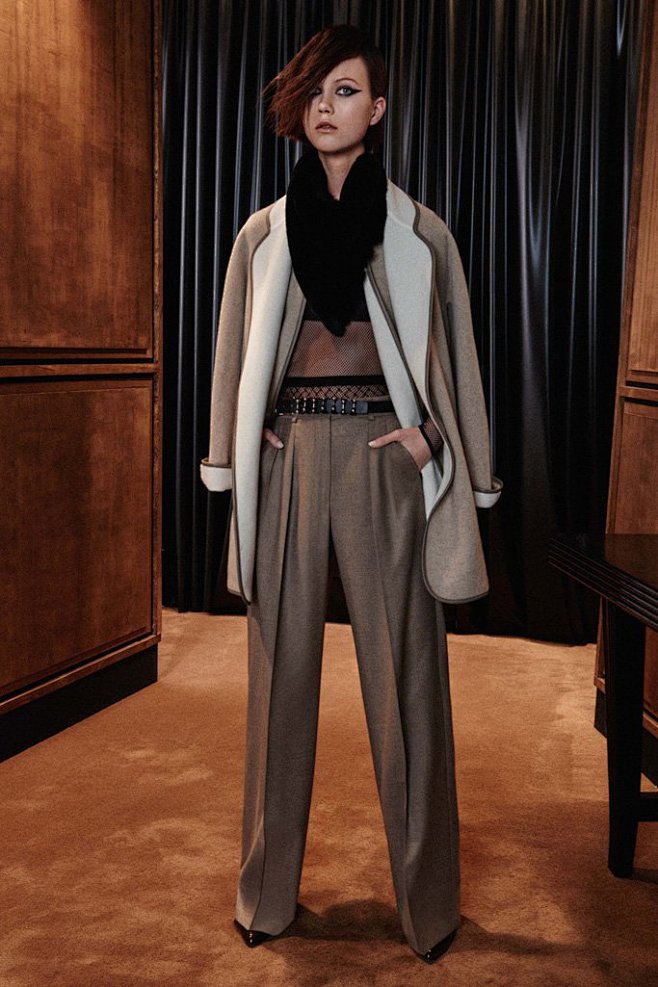 Max Mara 2016 LookBo...