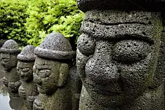 韩国济州岛的Dol hareubang岩石雕像